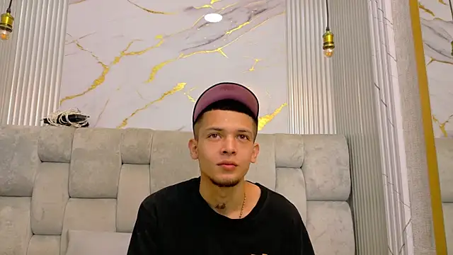 kendalltaylorr online show from 20, 11, 2025