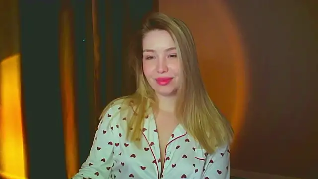 mia raspberrie online show from 26, 12, 2024