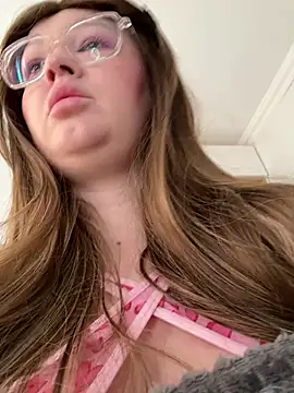 Teya moon  online show from 14, 5, 2026