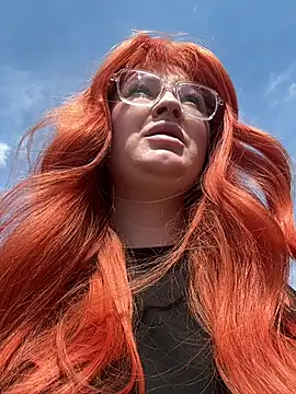 Teya moon  online show from 2, 7, 2026