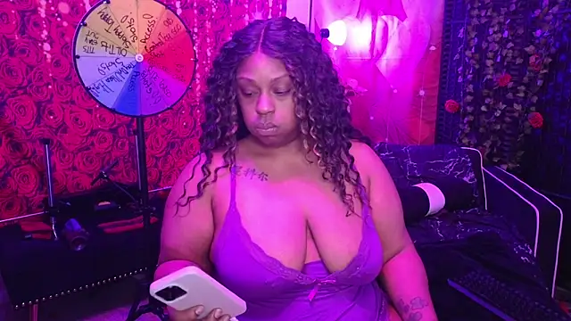 Snapshot of cheriserozequeen chatting on 7, 4, 2026 cheriserozequeen online show from 7, 4, 2026