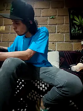 Snapshot of Pitudo20cmm chatting on 19, 9, 2025 Pitudo20cmm online show from 19, 9, 2025