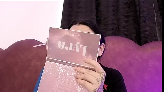 sophy rock online show from 18, 4, 2026