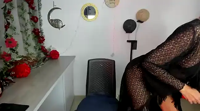  cristal ayala online show from 3, 1, 2025