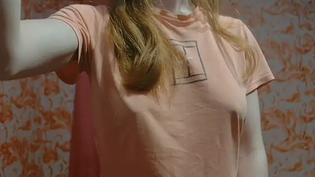 strawberrysmoothie online show from 5, 2, 2025