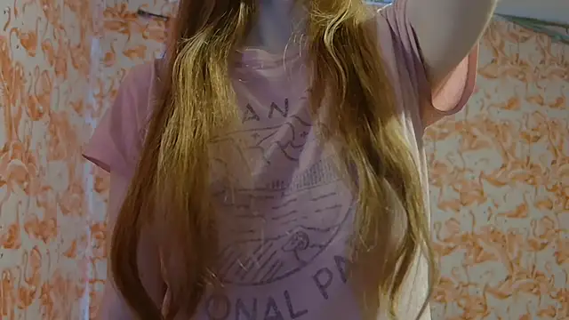 strawberrysmoothie online show from 9, 3, 2026