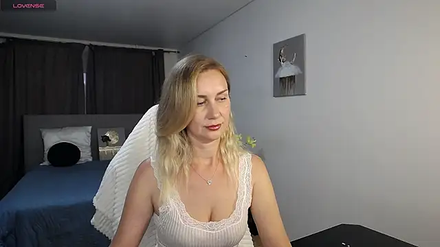 Snapshot of Vanessa_Nowak chatting on 30, 6, 2026 Vanessa Nowak online show from 30, 6, 2026