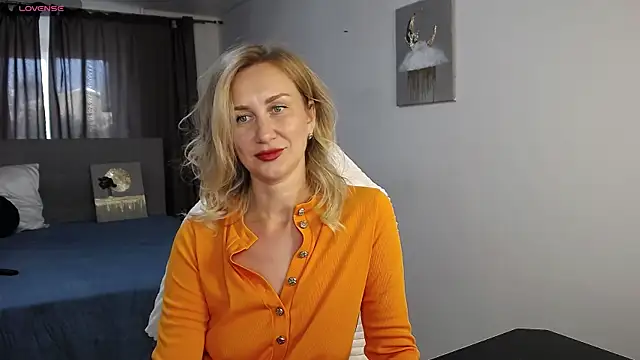 Snapshot of Vanessa_Nowak chatting on 21, 7, 2026 Vanessa Nowak online show from 21, 7, 2026