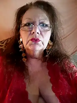 Snapshot of Snezhana chatting on 6, 10, 2025 Snezhana online show from 6, 10, 2025