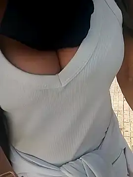 LaraReinaDelSol online show from 20, 12, 2024