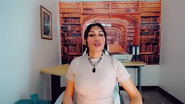 khiara moretti online show from 8, 1, 2025