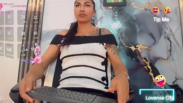 khiara moretti online show from 24, 4, 2026