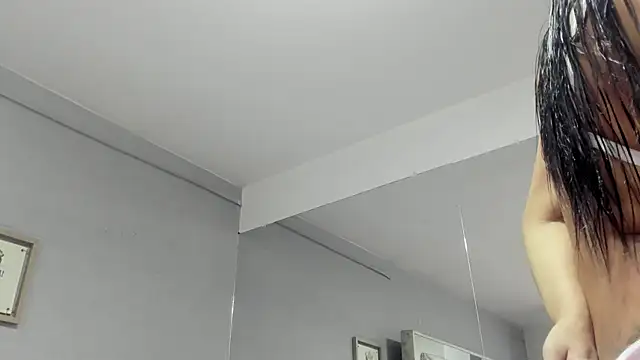 Sara Greey online show from 4, 3, 2025