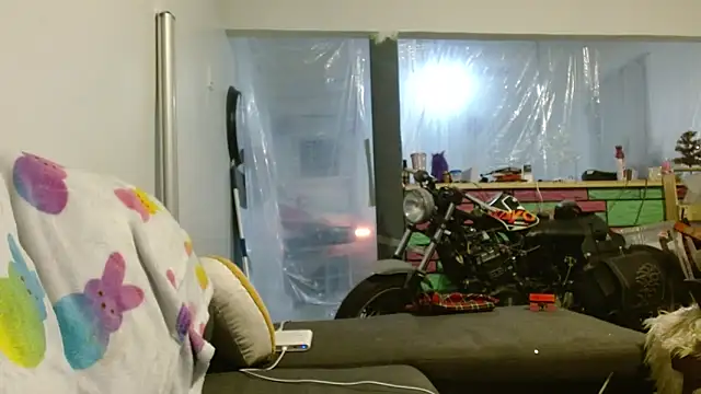 watermellonpussy online show from 26, 4, 2026