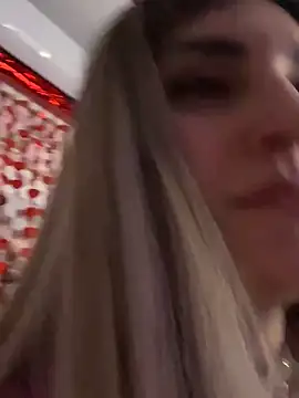 EvelynFrances online show from 14, 2, 2025