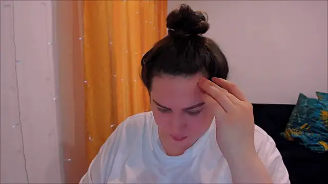 Snapshot of _madalexa_ chatting on 2, 2, 2025 madalexa online show from 2, 2, 2025