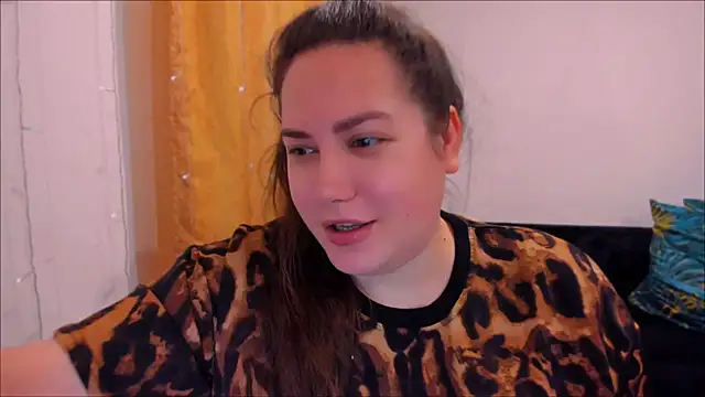 Snapshot of _madalexa_ chatting on 5, 2, 2025 madalexa online show from 5, 2, 2025