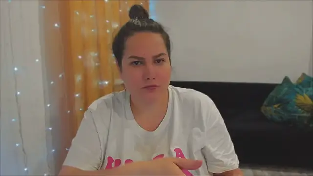 Snapshot of _madalexa_ chatting on 14, 9, 2025 madalexa online show from 14, 9, 2025