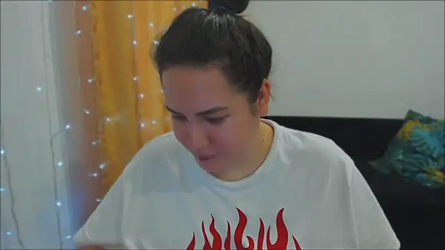 Snapshot of _madalexa_ chatting on 3, 10, 2025 madalexa online show from 3, 10, 2025