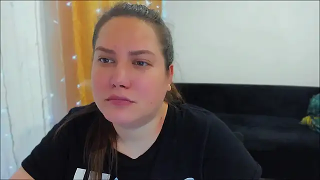 Snapshot of _madalexa_ chatting on 16, 10, 2025 madalexa online show from 16, 10, 2025