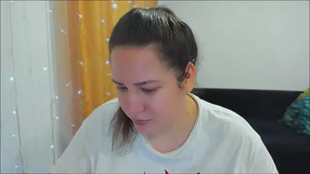 Snapshot of _madalexa_ chatting on 27, 10, 2025 madalexa online show from 27, 10, 2025