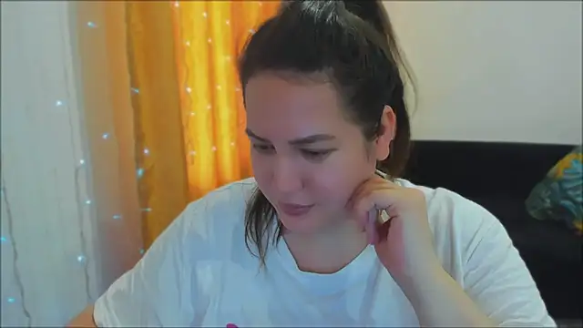 Snapshot of _madalexa_ chatting on 2, 11, 2025 madalexa online show from 2, 11, 2025