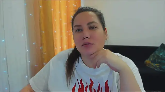 Snapshot of _madalexa_ chatting on 5, 11, 2025 madalexa online show from 5, 11, 2025