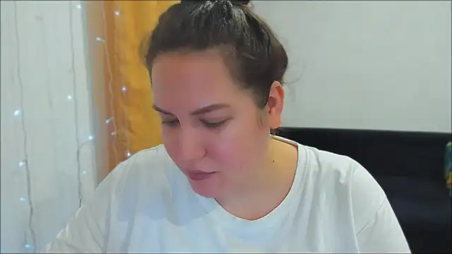 Snapshot of _madalexa_ chatting on 12, 11, 2025 madalexa online show from 12, 11, 2025