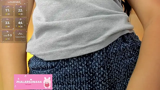 LARSONMIA online show from 12, 11, 2025