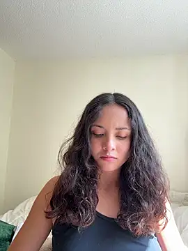 Megan Rodrigo online show from 25, 4, 2026