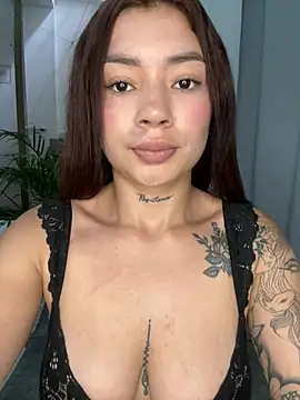 Snapshot of Roxanne_08 chatting on 3, 1, 2025 Roxanne 08 online show from 3, 1, 2025