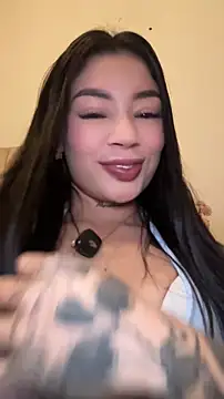 Roxanne 08 online show from 15, 4, 2026