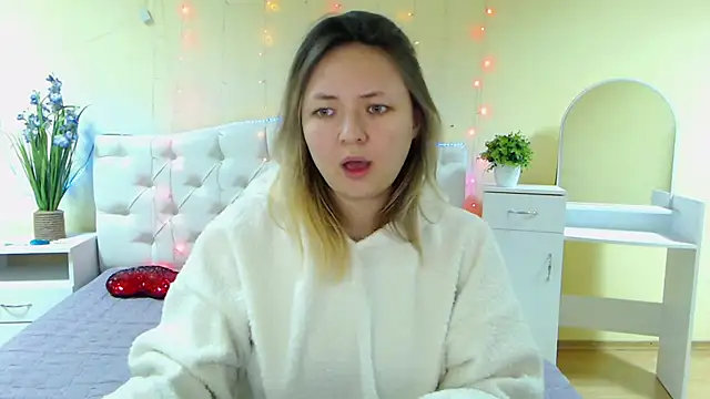 SallyVerda online show from 5, 2, 2025