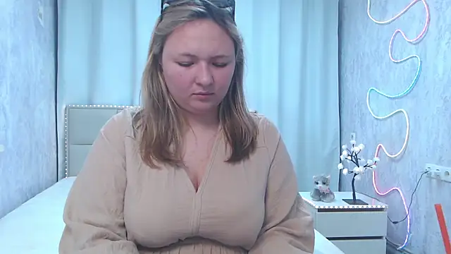 Snapshot of SallyVerda chatting on 3, 7, 2026 SallyVerda online show from 3, 7, 2026