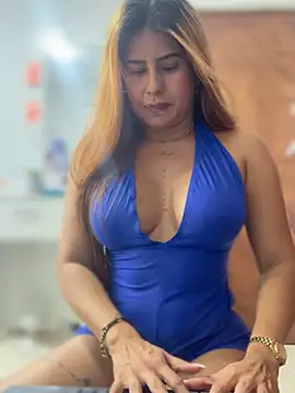 Amber Martins  online show from 9, 3, 2025