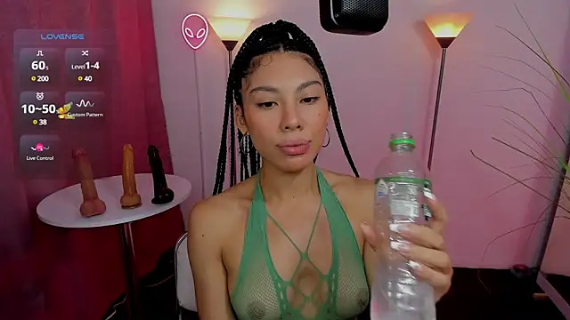 Snapshot of Dayanna_tecca chatting on 12, 3, 2025 Dayanna tecca online show from 12, 3, 2025