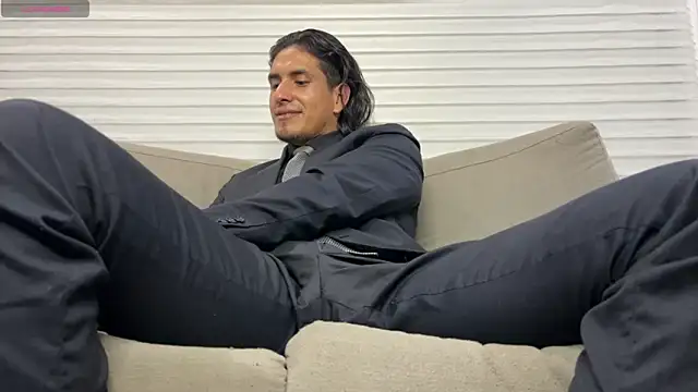 Tom blunt96 online show from 15, 2, 2025