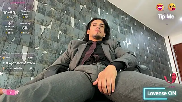 Tom blunt96 online show from 3, 3, 2025