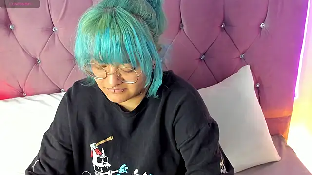 Snapshot of lucky-leah chatting on 27, 2, 2025 lucky-leah online show from 27, 2, 2025