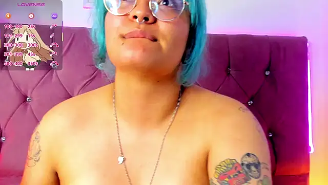 Snapshot of lucky-leah chatting on 27, 2, 2025 lucky-leah online show from 27, 2, 2025