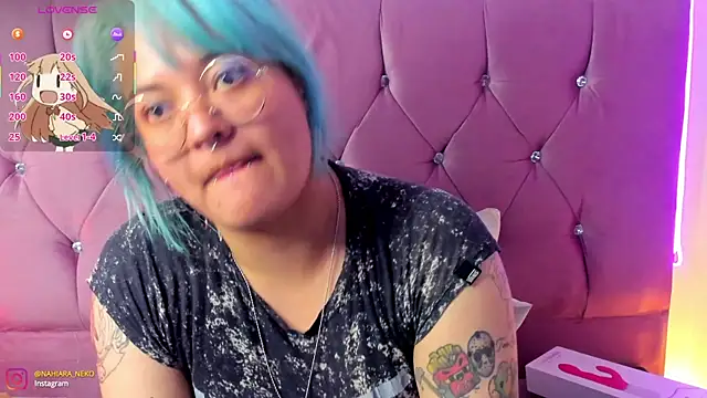 Snapshot of lucky-leah chatting on 12, 3, 2025 lucky-leah online show from 12, 3, 2025