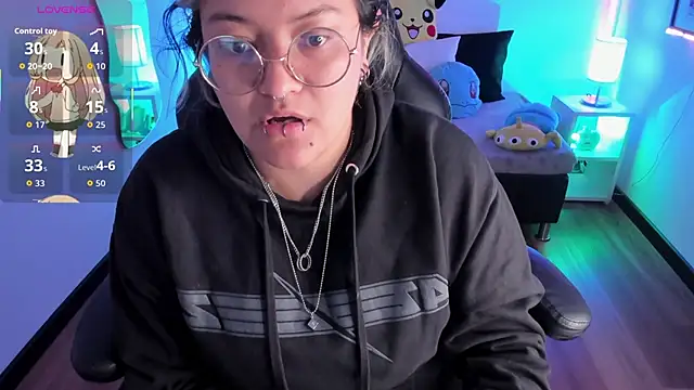 Snapshot of lucky-leah chatting on 10, 9, 2025 lucky-leah online show from 10, 9, 2025