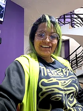 Snapshot of lucky-leah chatting on 27, 9, 2025 lucky-leah online show from 27, 9, 2025