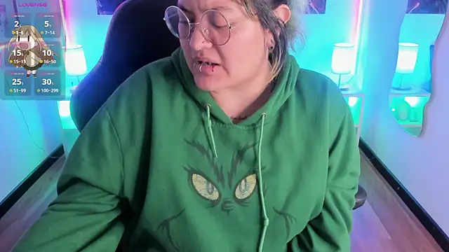 lucky-leah online show from 3, 12, 2025