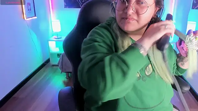 lucky-leah online show from 20, 12, 2025