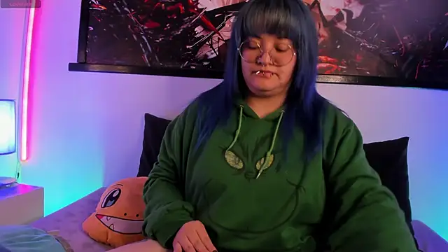 lucky-leah online show from 25, 4, 2026