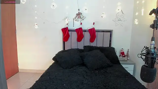 Snapshot of Kayla_foxxy chatting on 3, 12, 2025 Kayla foxxy online show from 3, 12, 2025