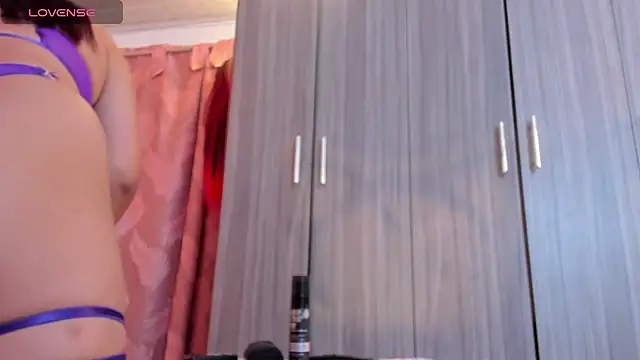 Kayla foxxy online show from 25, 6, 2026