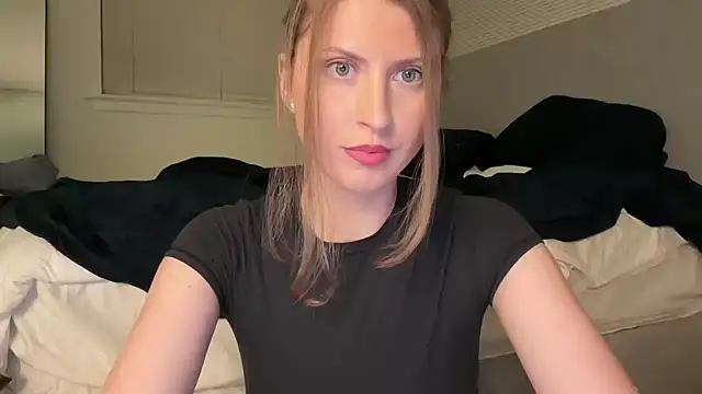 YUMIandbigWOLF online show from 28, 7, 2026