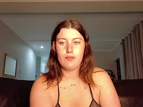 Snapshot of C1eopatra chatting on 7, 3, 2026 C1eopatra online show from 7, 3, 2026